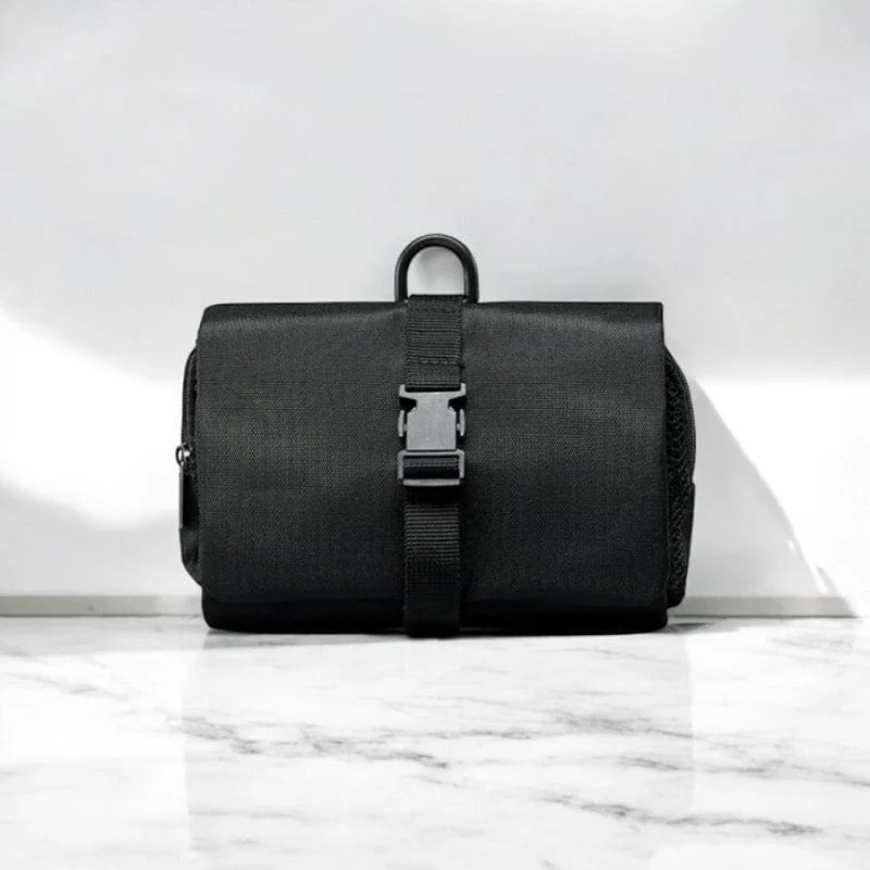 Petite trousse de toilette homme suspendue – Ultra-compacte et organisée
