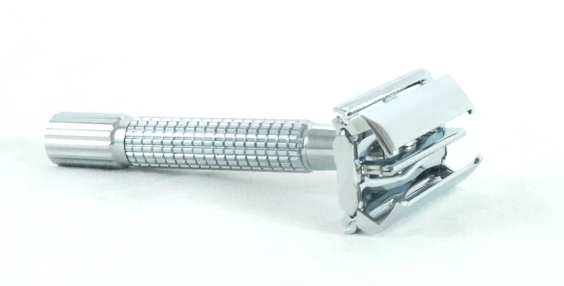Twist-to-Open Double Edge Safety Razor Chome Finish - No Logo
